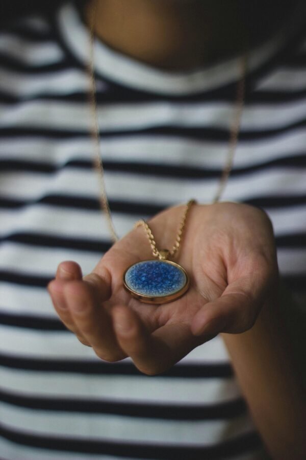 Collar Minimalista “Luna Dorada”